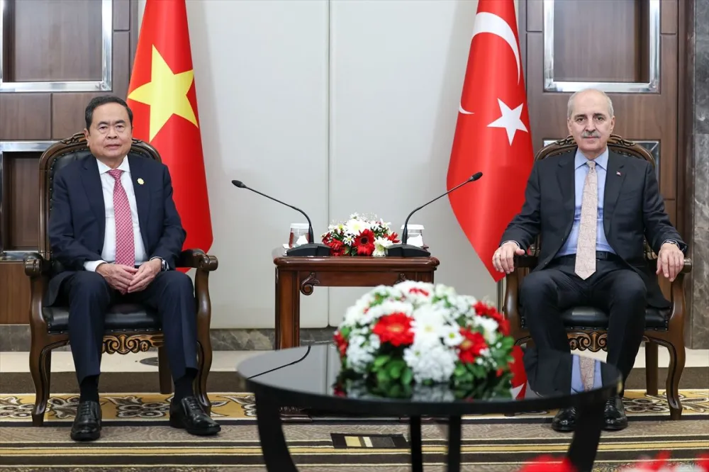 Kurtulmuş ve Vietnam Meclis Başkanı Görüştü