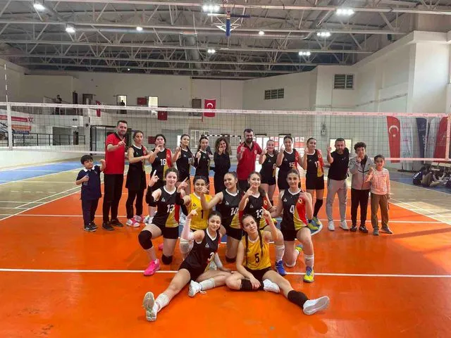 Malatya Voleybol Takımı Türkiye Finallerine Yükseldi
