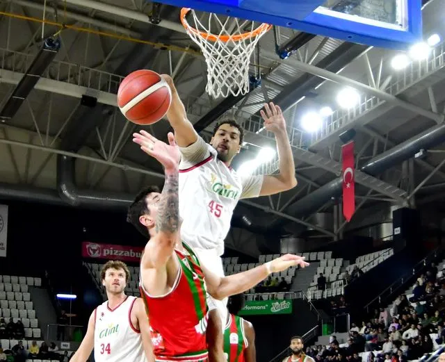 Manisa Basket Pota Altında Güven Tazeledi: Karşıyaka Zaferiyle Yeni Hedefler Belirlendi