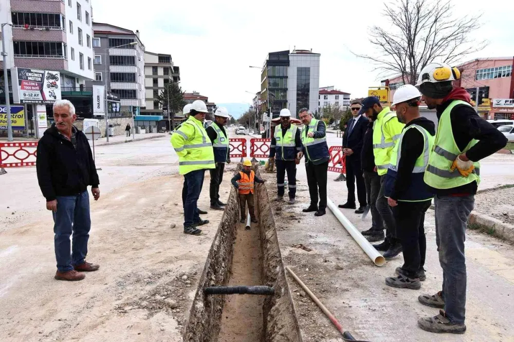 Merzifon'un içme suyu projesinde boru döşeme çalışması sürüyor - Son Dakika