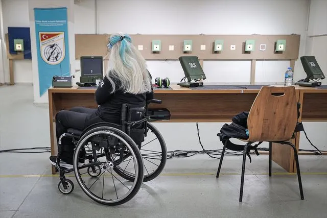 Milli para atıcı Aysel Özgan