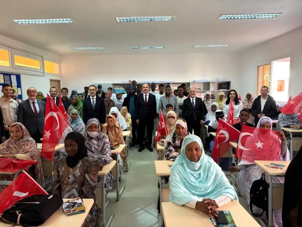 Moritanya'da Türkoloji okuyan Afrikalı öğrenciler UCLG Başkanı Altay'ı coşkuyla karşıladı - Son Dakika