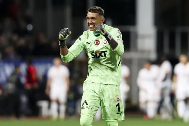 Muslera birinci ağızdan açıkladı: Türkiye