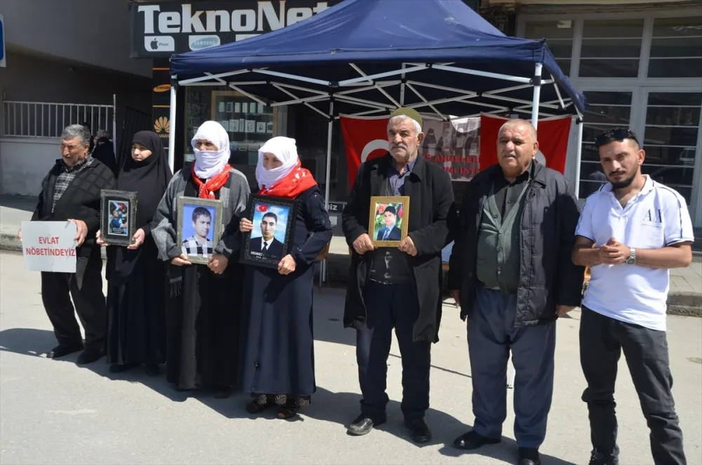 Muş'ta Evlat Nöbeti Sürüyor - Son Dakika