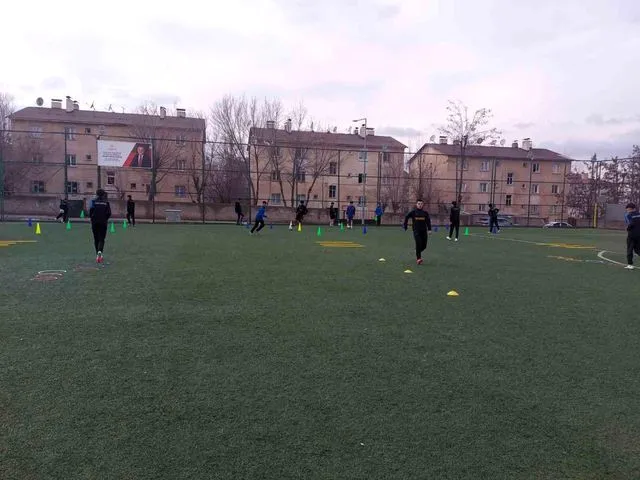 Muş'ta Genç yetenekler futbol antrenmanlarına devam ediyor