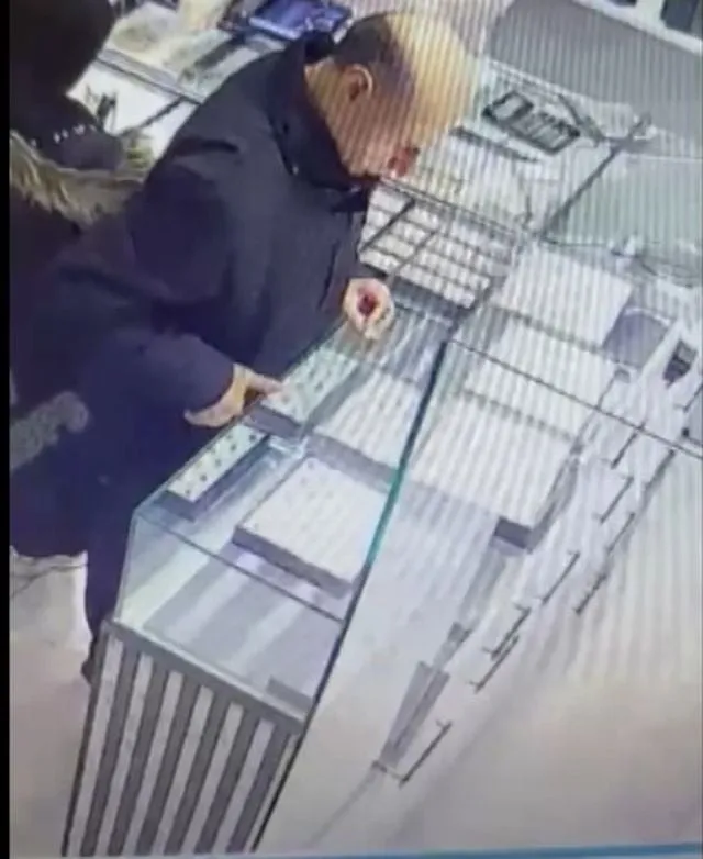 Müşteri Gibi Girdiği Kuyumcuları Soyan 'El Çabukluğu' Hırsızı Tutuklandı