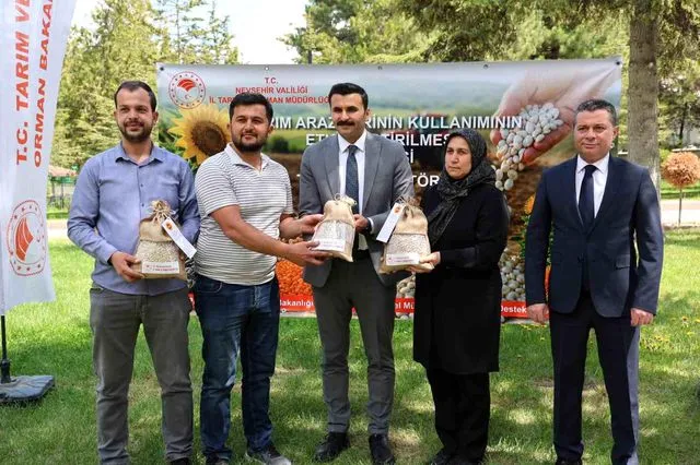 Nevşehir'de çiftçilere 22 ton tohumluk kuru fasulye dağıtıldı