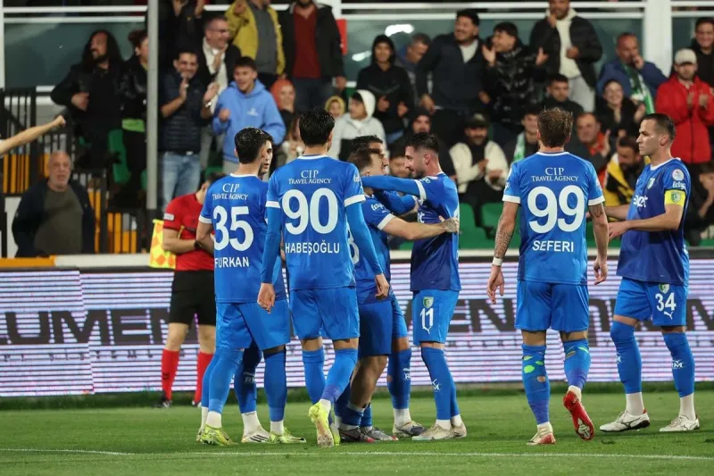 1. Lig'de zirve yarışı kızışıyor