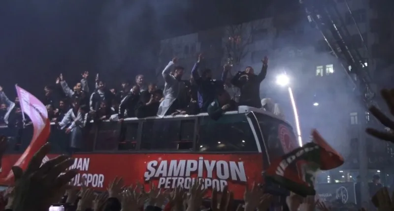 1'inci Lig'e yükselen Batman Petrolspor'a coşkulu karşılama