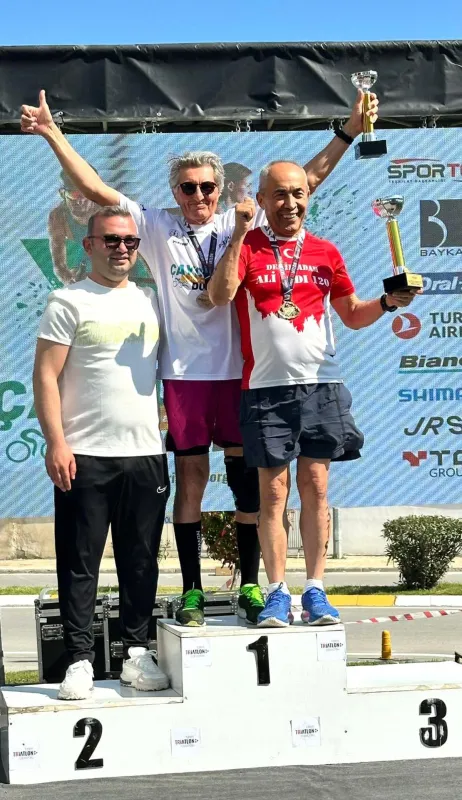 75 yaş üstü kategoride birinci olan milli sporcu Ali Bıdı Türkiye Kupası sahibi oldu