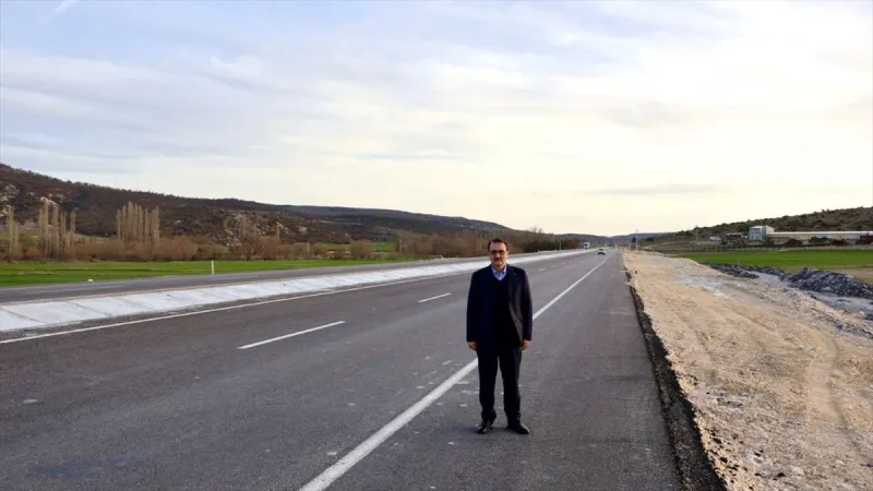 AK Parti'li Dönmez, Eskişehir-Seyitgazi kara yolunda yürütülen çalışmaları inceledi