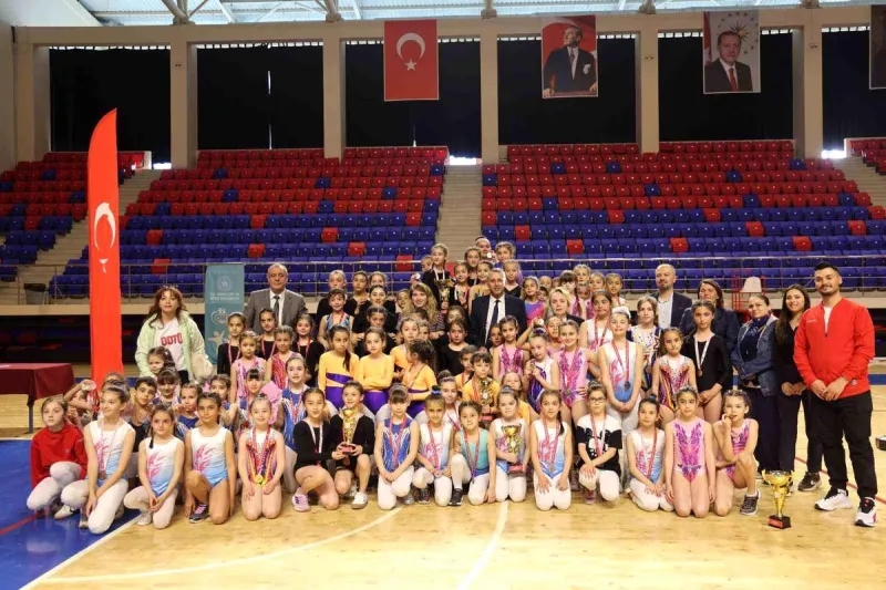 Artistik cimnastik müsabakaları tamamlandı