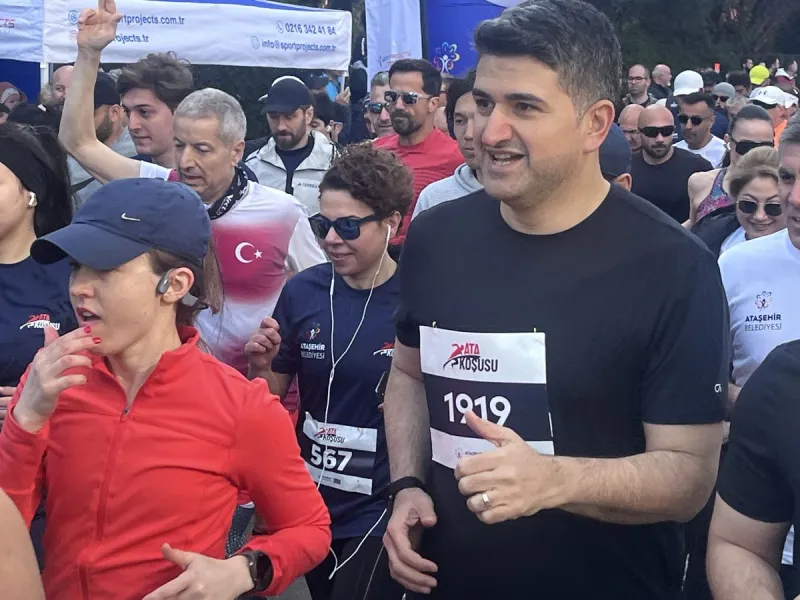 Ataşehir'de İlk Kez Düzenlenen 'Ata Koşusu' Renkli Görüntülere Sahne Oldu