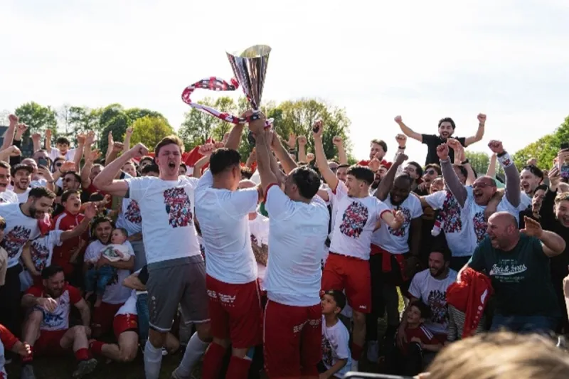 Belçika'da ilk kez bir Türk takımı şampiyon oldu