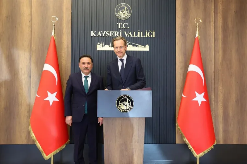 Belçika'nın Ankara Büyükelçisi Van de Velde, Kayseri Valisi Çiçek'i ziyaret etti