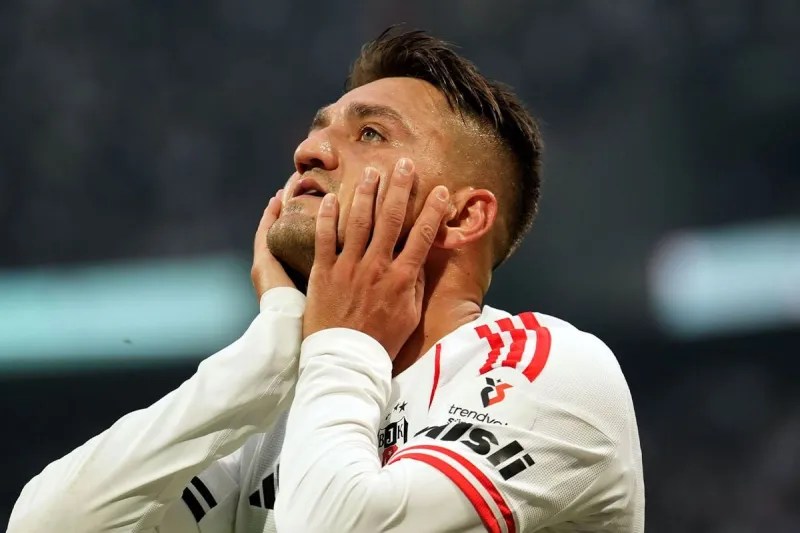 Beşiktaş taraftarından Cengiz Ünder