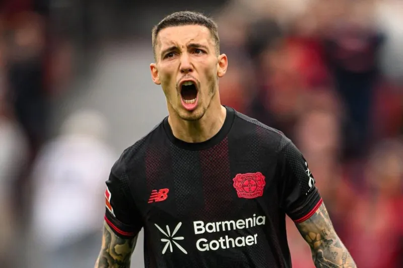 Beşiktaş transferde büyük oynuyor! 25 gole katkı yapan sol bek Grimaldo ile el sıkışıldı