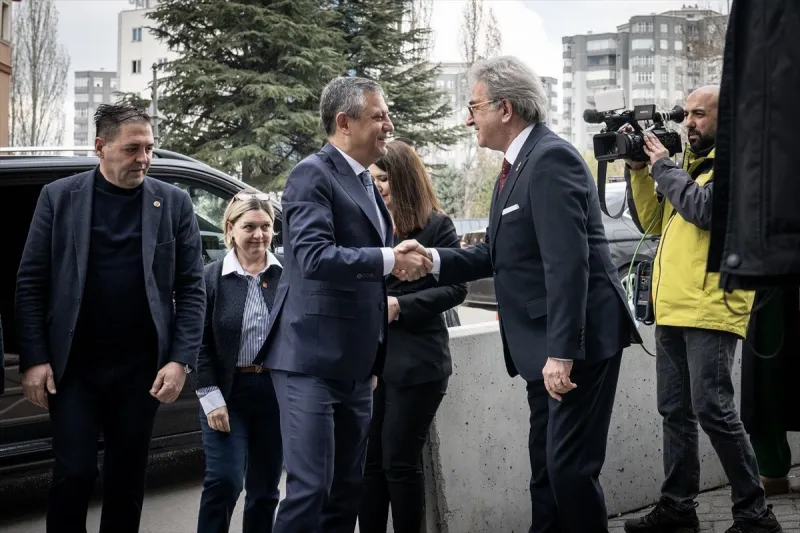 CHP Genel Başkanı Özel, Zafer Partisi Genel Başkanı Özdağ