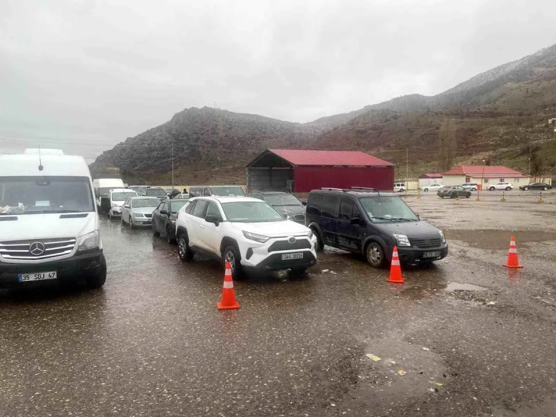 Çukurca Üzümlü Sınır Kapısı