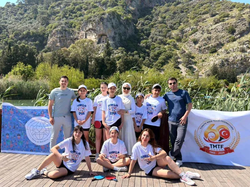 Dalyan'da masa tenisi doğayla buluştu