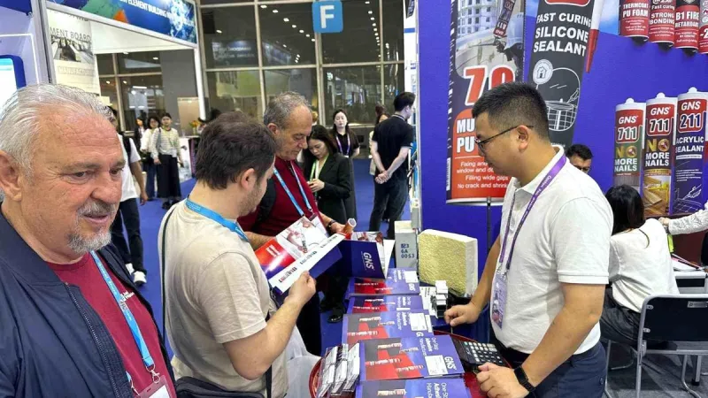 DTO'nun Denizli iş insanları heyeti, Çin Canton Fuarına katıldı