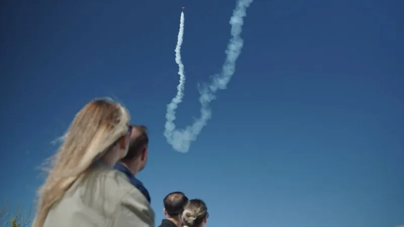 Dünya Pilotlar Günü'nde Kadın Akrobasi Pilotu Şener'in Gösterisi