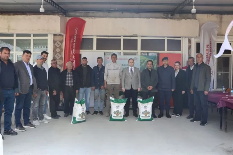 Edirne'de üreticilere kuru fasulye tohumu dağıtıldı