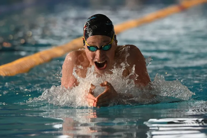 Edirne'de yüzme milli takım seçmeleri sürüyor