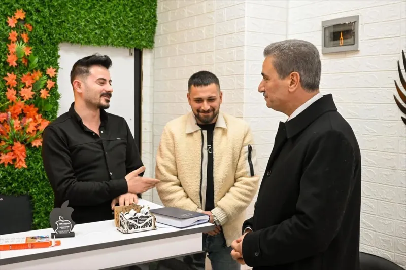 Erzurum Valisi Baruş, esnafı ziyaret etti