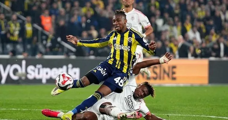 Fenerbahçe - Beşiktaş Derbisinde Penaltı Kararı Tartışmaları