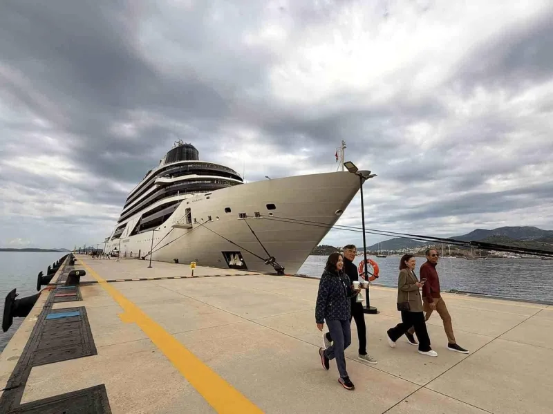 Four Seasons 1 137 yolcu ile Bodrum