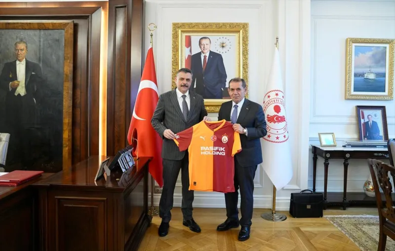 Galatasaray Başkanı Özbek