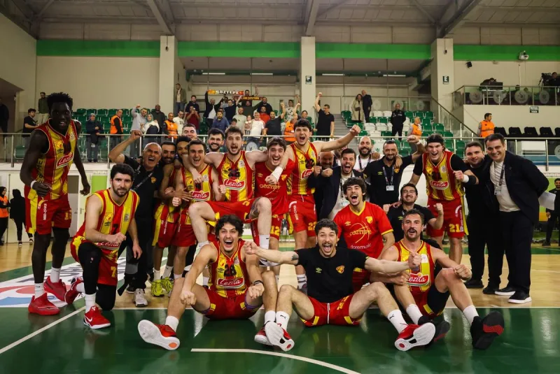 Göztepe potada yarı final yolunda