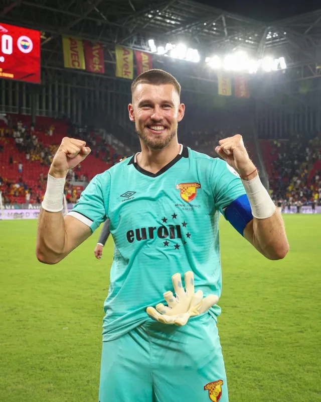 Göztepe'de Mateusz Lis'in Lech Poznan'a transfer iddiası