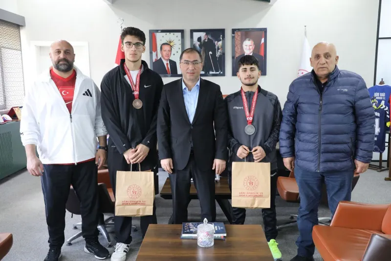 İl Müdürü Çelebi, madalyalı boksörleri ağırladı