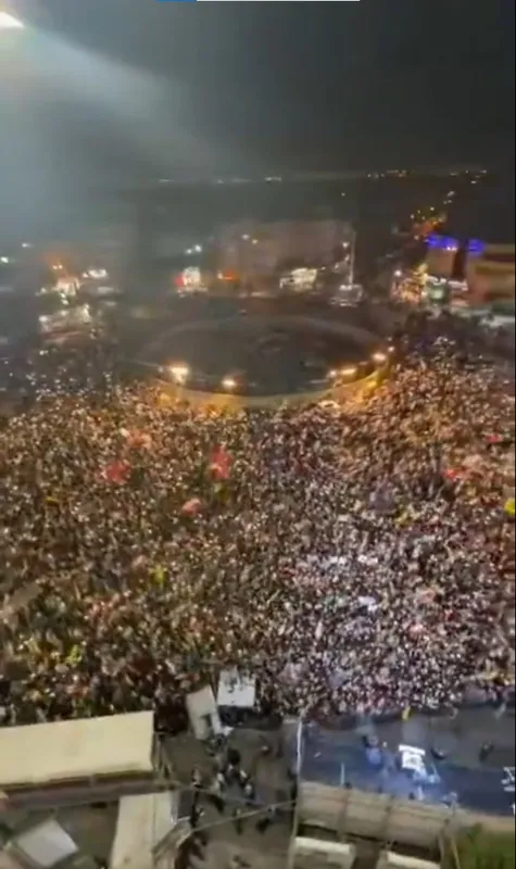 İran'ın başkenti Tahran'da bugüne kadar ki en büyük gösteri