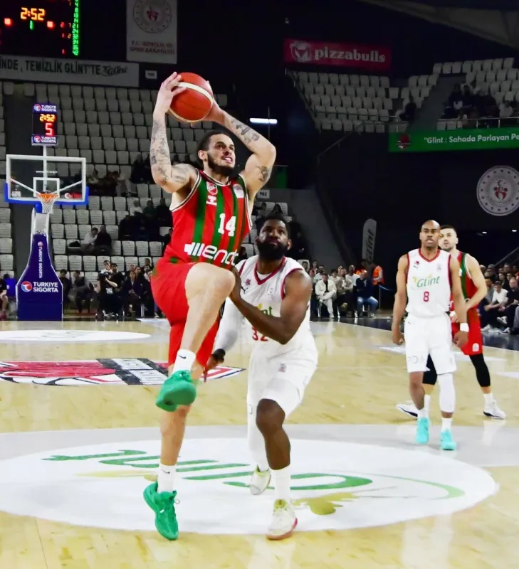 İzmir'de Ahmet Kandemir Dönemi Başlıyor: Karşıyaka Kritik Mersinspor Randevusunda