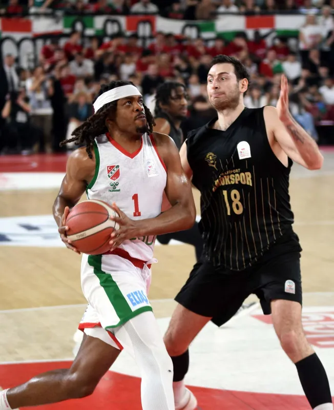 Karşıyaka'da Young sıkıntısı