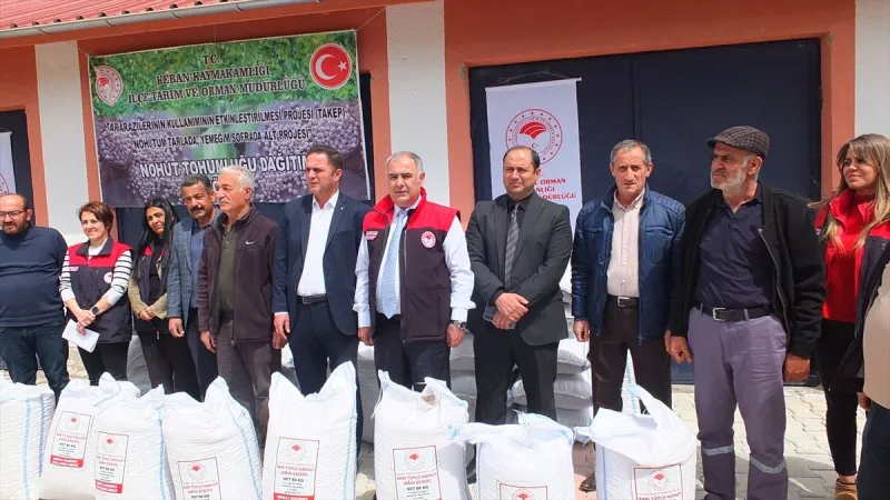 Keban'da 40 çiftçiye nohut tohumu desteği