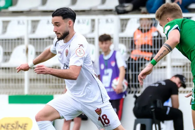 Küme düşen Serik Spor ve Hatayspor