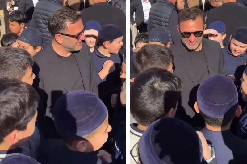 Kur'an kursu öğrencileriyle bir araya gelen Okan Buruk, dua istedi