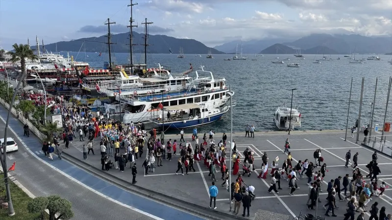 Marmaris'te dünya çocukları 