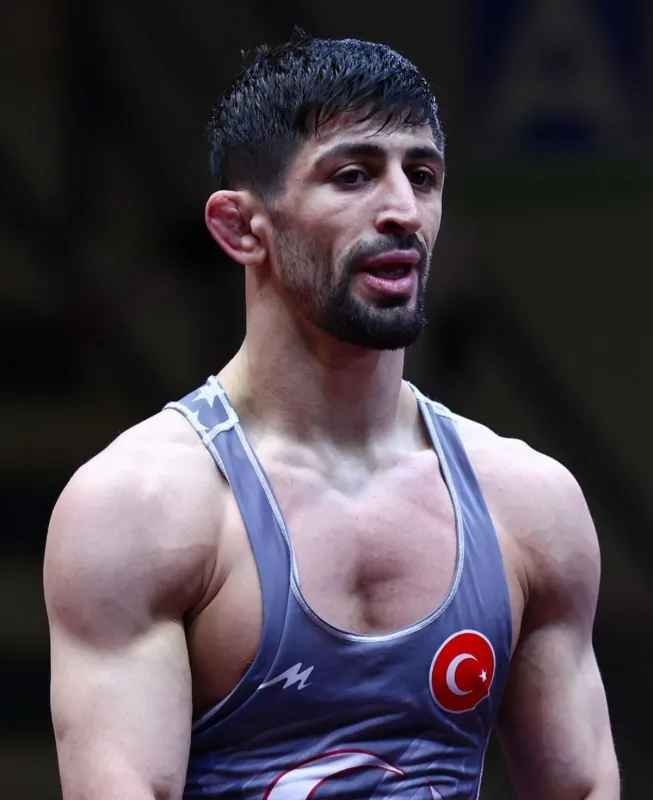 Milli güreşçi Kerem Kamal, grekoromen 63 kiloda bronz madalya kazandı