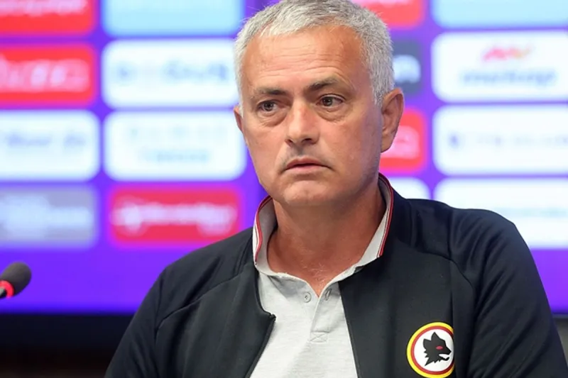 Mourinho, Real Madrid ve Juventus İddialarını Yalanladı
