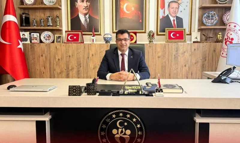 Müdür Bülent Küçük: 