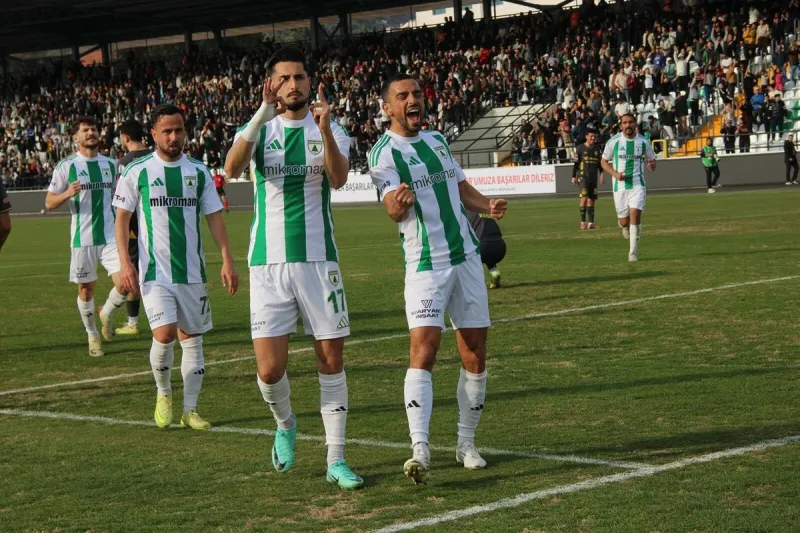 Muğlaspor zirve yarışında deplasmanda