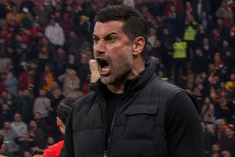 Mutluluktan yerinde duramadı! Volkan Demirel