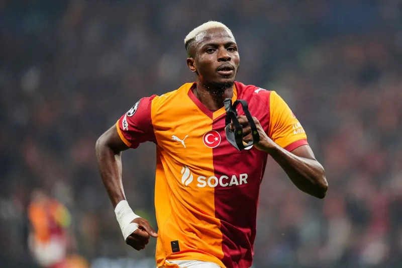 Ne ayağıyla ne de kafasıyla! Osimhen bu kez diziyle gol attı