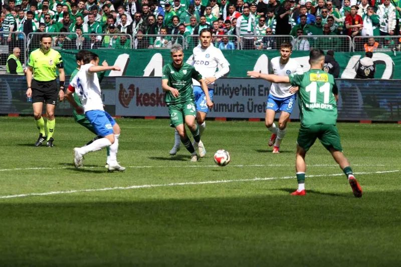 Nesine 2. Lig: Ankara Demirspor: 0 Bursaspor: 1 (İlk yarı)
