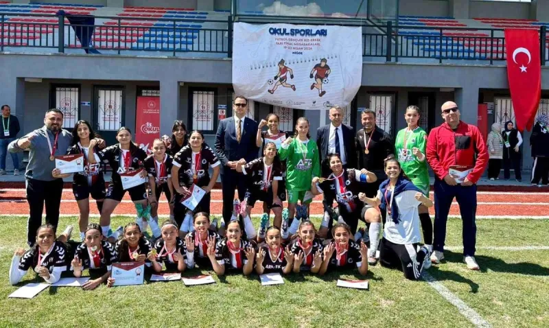 Niğde'de Düzenlenen Futbol Yarı Finalleri Heyecanla Tamamlandı
